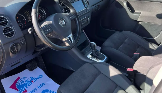 Volkswagen Golf  - 2009