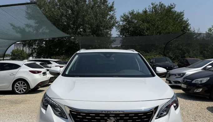 Peugeot 3008  - 2020
