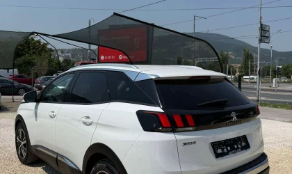 Peugeot 3008  - 2020