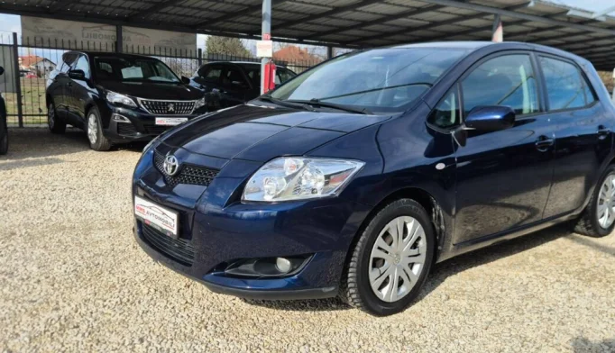 Toyota Auris  - 2008