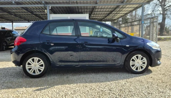Toyota Auris  - 2008