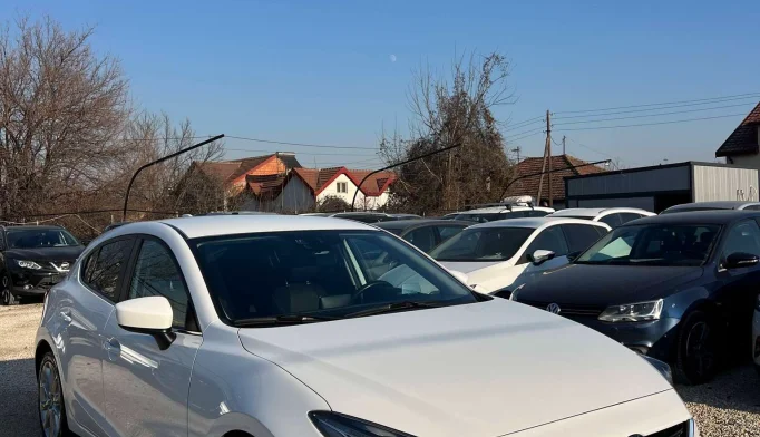 Mazda 3  - 2014