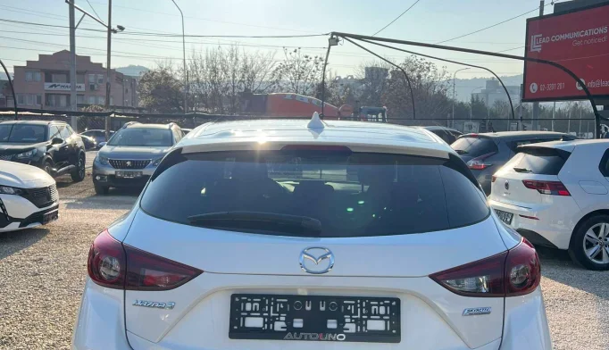 Mazda 3  - 2014