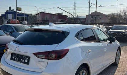 Mazda 3  - 2014
