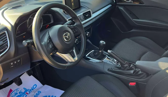 Mazda 3  - 2014