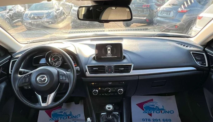 Mazda 3  - 2014