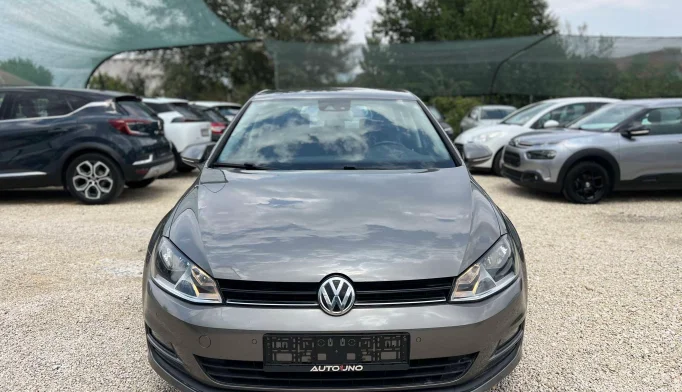 Volkswagen Golf  - 2013