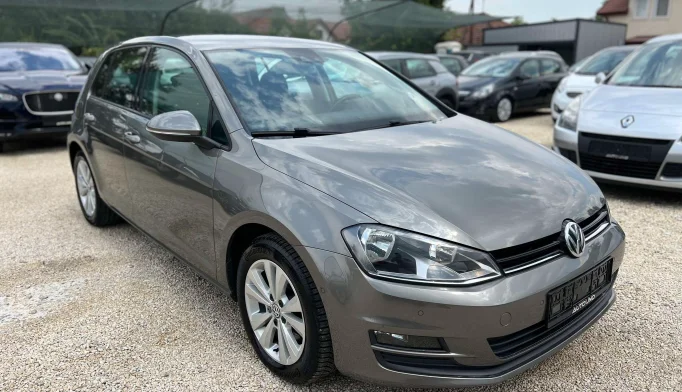 Volkswagen Golf  - 2013
