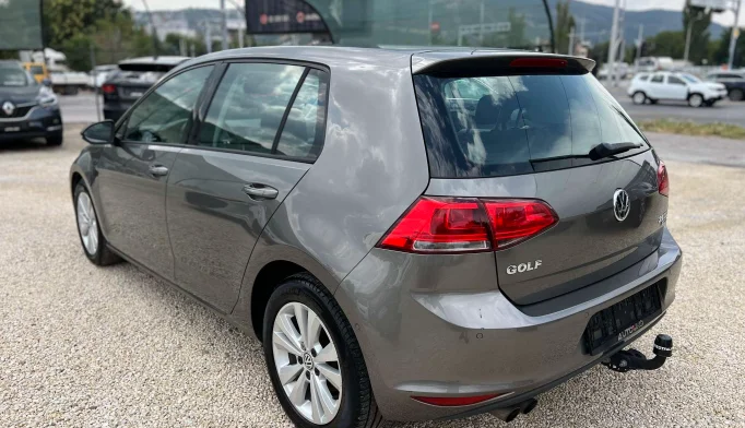 Volkswagen Golf  - 2013