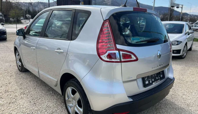 Renault Scenic  - 2011