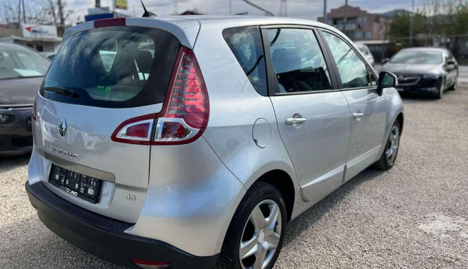 Renault Scenic  - 2011