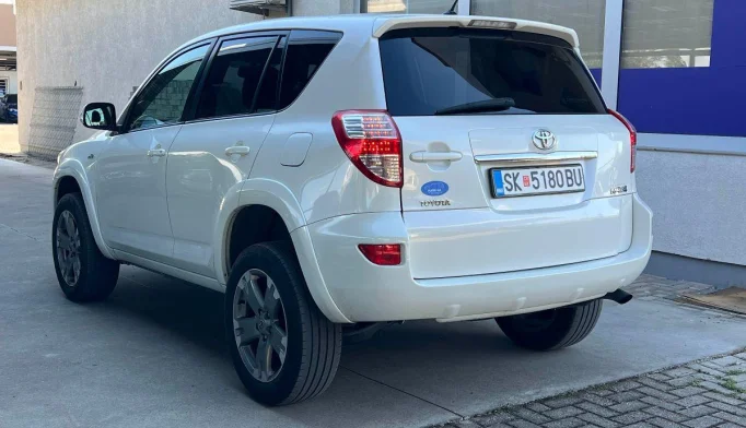 Toyota RAV4  - 2010