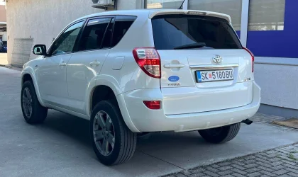 Toyota RAV4  - 2010