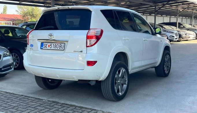 Toyota RAV4  - 2010