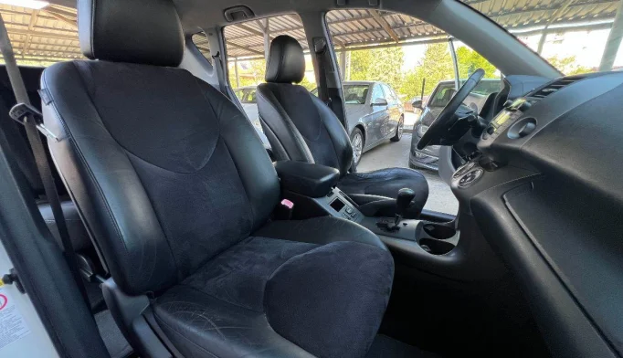 Toyota RAV4  - 2010