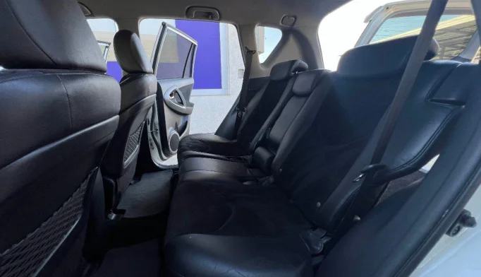 Toyota RAV4  - 2010