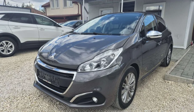 Peugeot 208  - 2019