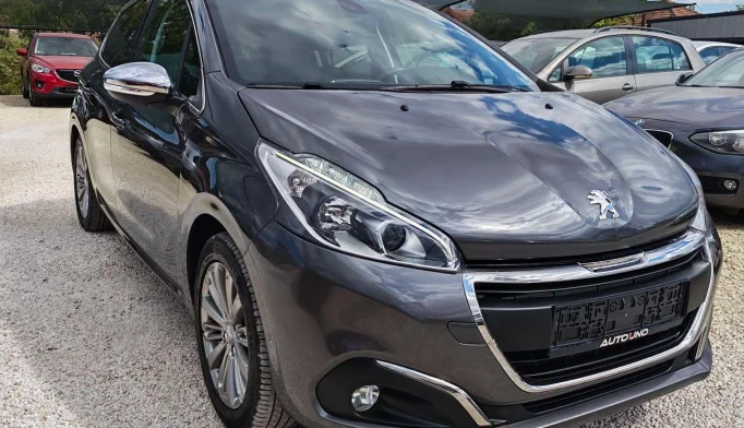 Peugeot 208  - 2019