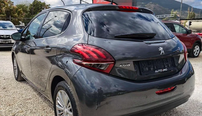 Peugeot 208  - 2019
