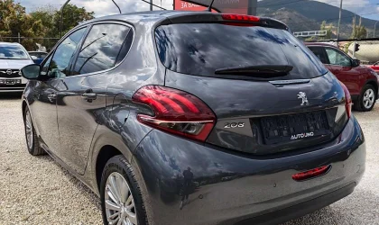 Peugeot 208  - 2019