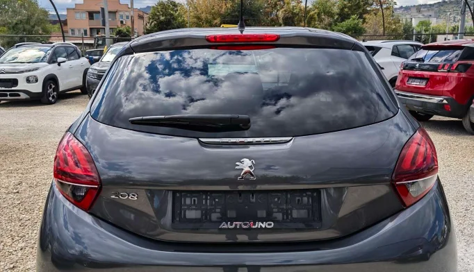 Peugeot 208  - 2019