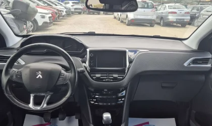 Peugeot 208  - 2019