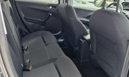 Peugeot 208  - 2019