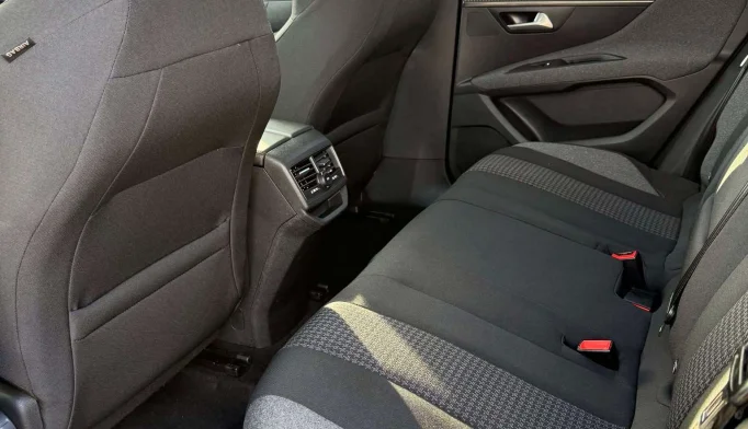 Peugeot 3008  - 2020