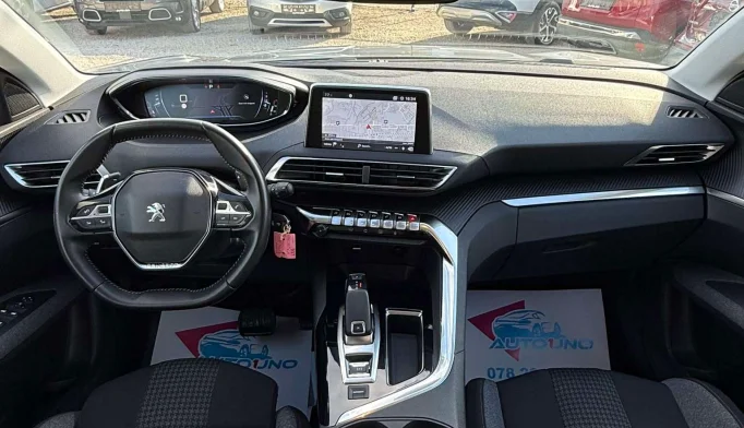Peugeot 3008  - 2020