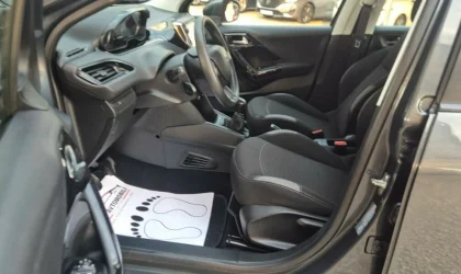 Peugeot 208  - 2016
