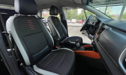 Kia Stonic  - 2017