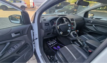 Ford Kuga  - 2012