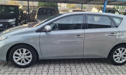 Toyota Auris  - 2012