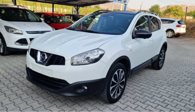 Nissan Qashqai   - 2013
