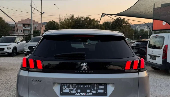 Peugeot 3008  - 2019