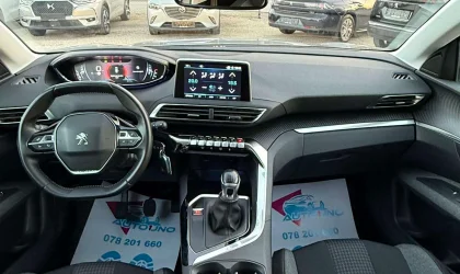 Peugeot 3008  - 2019
