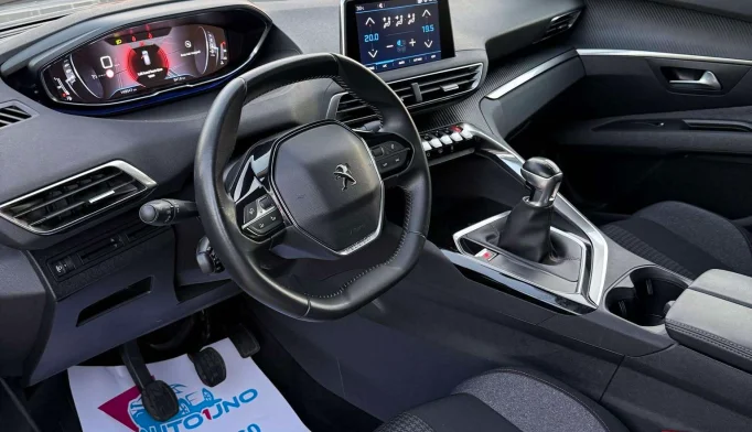 Peugeot 3008  - 2019