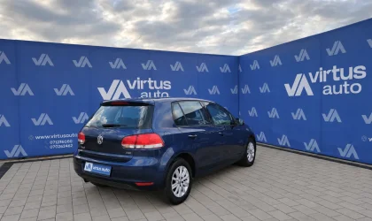 Volkswagen Golf  - 2011