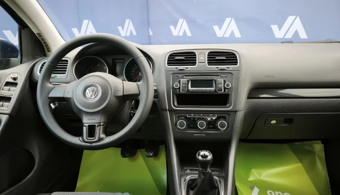 Volkswagen Golf  - 2011
