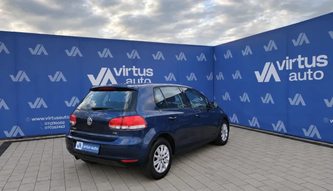 Volkswagen Golf  - 2011