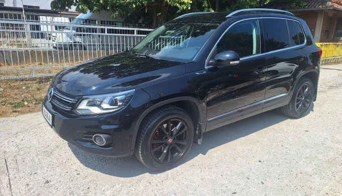 Volkswagen Tiguan  - 2012