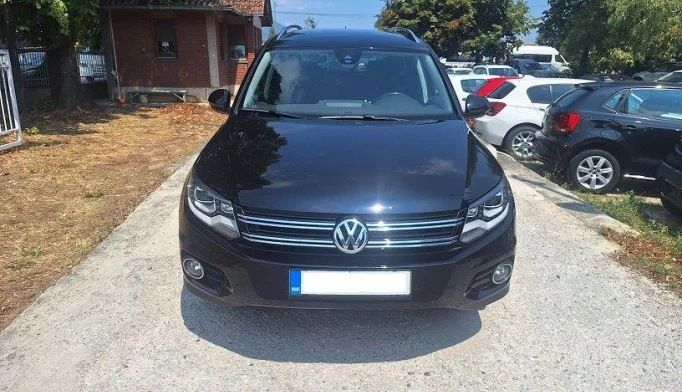 Volkswagen Tiguan  - 2012