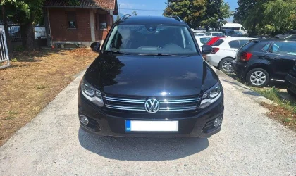 Volkswagen Tiguan  - 2012