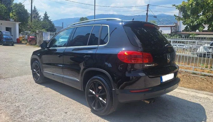 Volkswagen Tiguan  - 2012