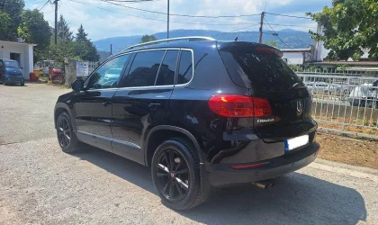 Volkswagen Tiguan  - 2012