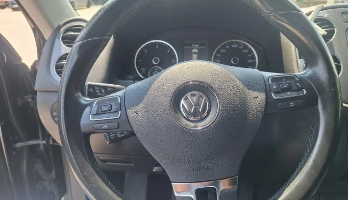 Volkswagen Tiguan  - 2012