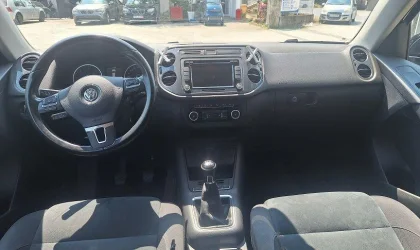 Volkswagen Tiguan  - 2012