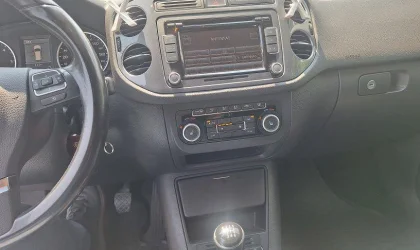 Volkswagen Tiguan  - 2012