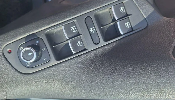 Volkswagen Tiguan  - 2012