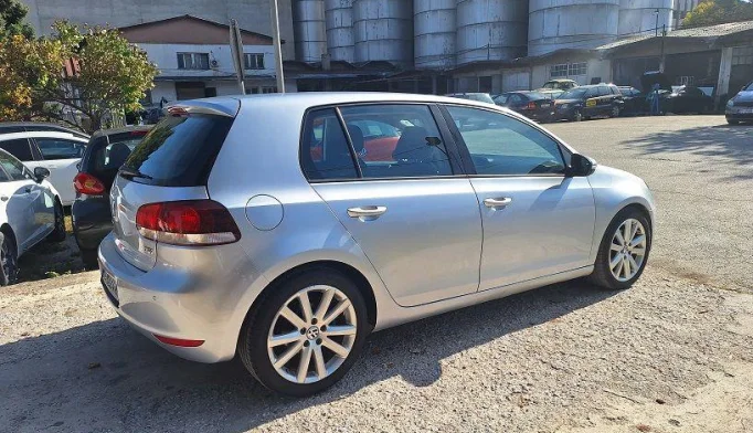Volkswagen Golf  - 2009